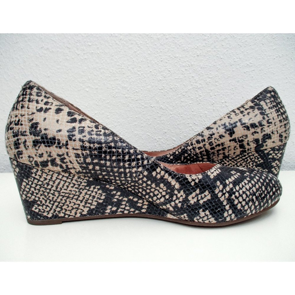 Vionic Antonia Snakeskin Wedge Sz 8